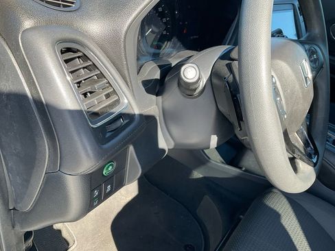 Used 2022 Honda HR-V EX image 14