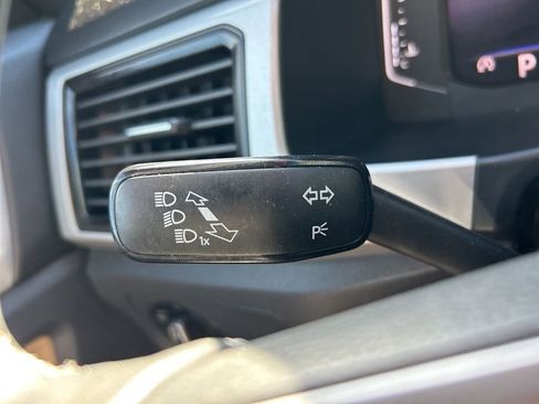 Certified 2022 Volkswagen Atlas Cross Sport SE image 21