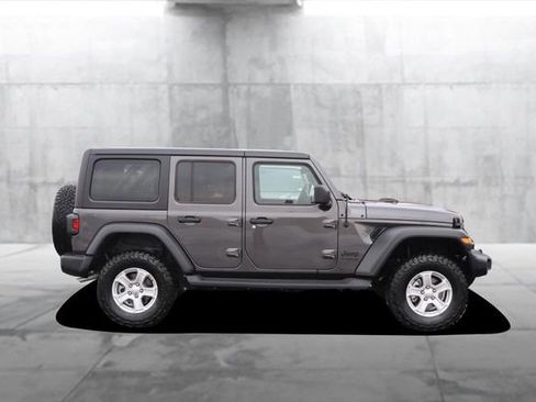 Used 2022 Jeep Wrangler Unlimited Sport image 5