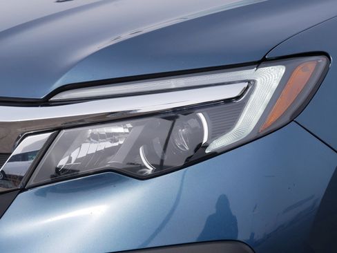 Used 2021 Honda Pilot EX image 16