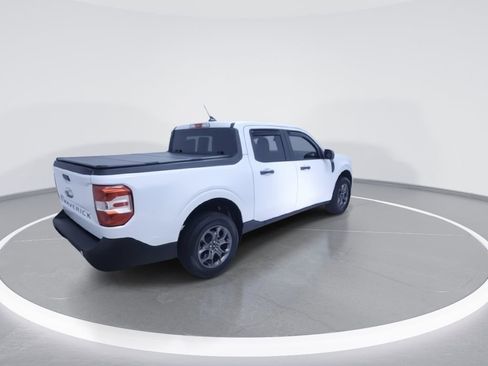 Used 2023 Ford Maverick XLT image 9