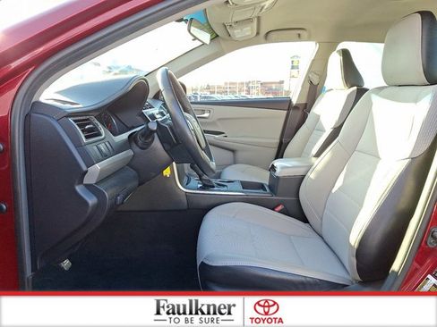 Used 2017 Toyota Camry SE image 13