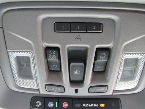 Used 2021 GMC Sierra 1500 SLT w/ SLT Premium Package AWD/4WD image 30