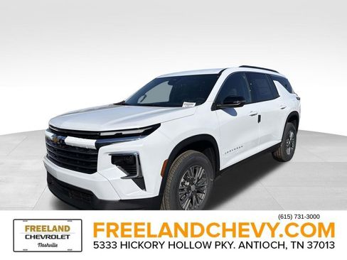 New 2026 Chevrolet Traverse LT w/ LPO, Floor Liner Package image 5