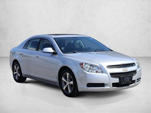 Used 2011 Chevrolet Malibu LT w/ Power Convenience Package FWD image 3