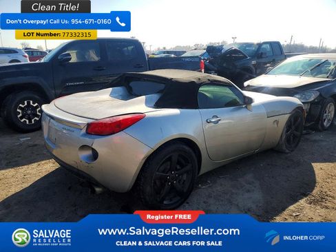 Used 2007 Pontiac Solstice Convertible w/ Preferred Package image 4