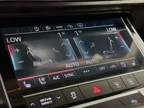 Used 2023 Audi Q8 Premium Plus AWD/4WD image 17