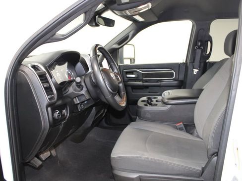 Used 2024 RAM 2500 Big Horn image 24