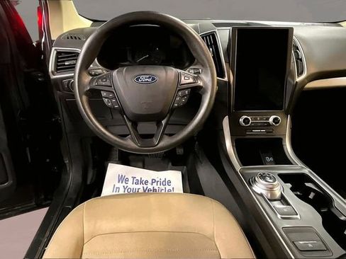 Used 2022 Ford Edge SE w/ Black Appearance Package image 8