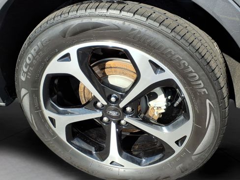 Used 2023 Ford Escape ST-Line Elite w/ Premium Technology Package AWD/4WD image 8