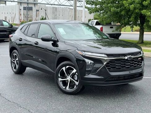 New 2026 Chevrolet Trax RS FWD image 1