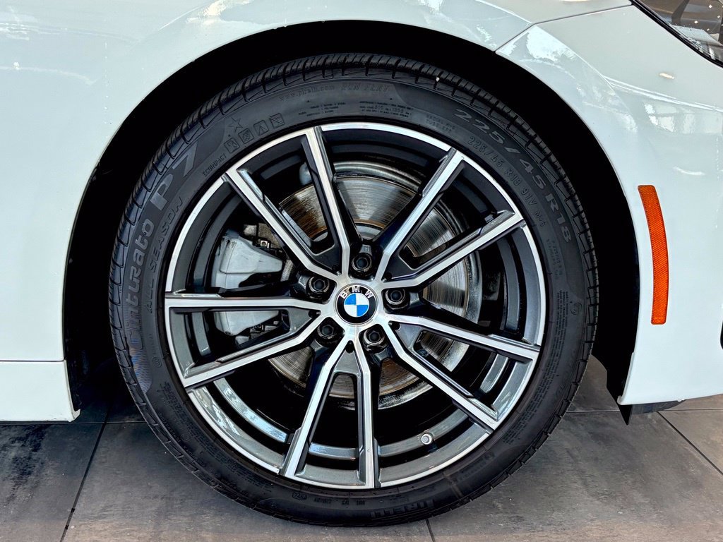 Used 2023 BMW 230i Coupe w/ Convenience Package RWD image 39