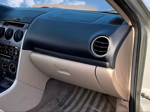 Used 2006 MAZDA MAZDA6 i image 16