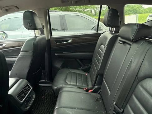 Used 2024 Volkswagen Atlas SEL AWD/4WD image 10