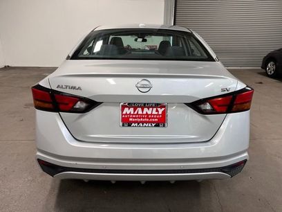 Used 2023 Nissan Altima 2.5 SV