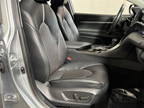 Used 2023 Toyota Camry XSE image 25