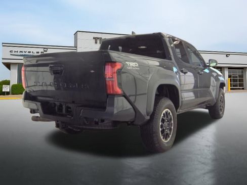 Used 2025 Toyota Tacoma TRD Off-Road image 6