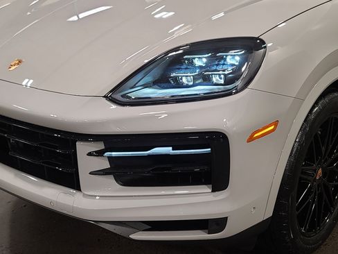 New 2026 Porsche Cayenne image 32