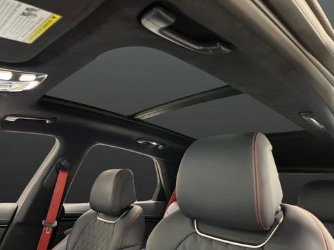 Used 2025 Genesis GV70 3.5T Sport w/ Sport Prestige Package image 7