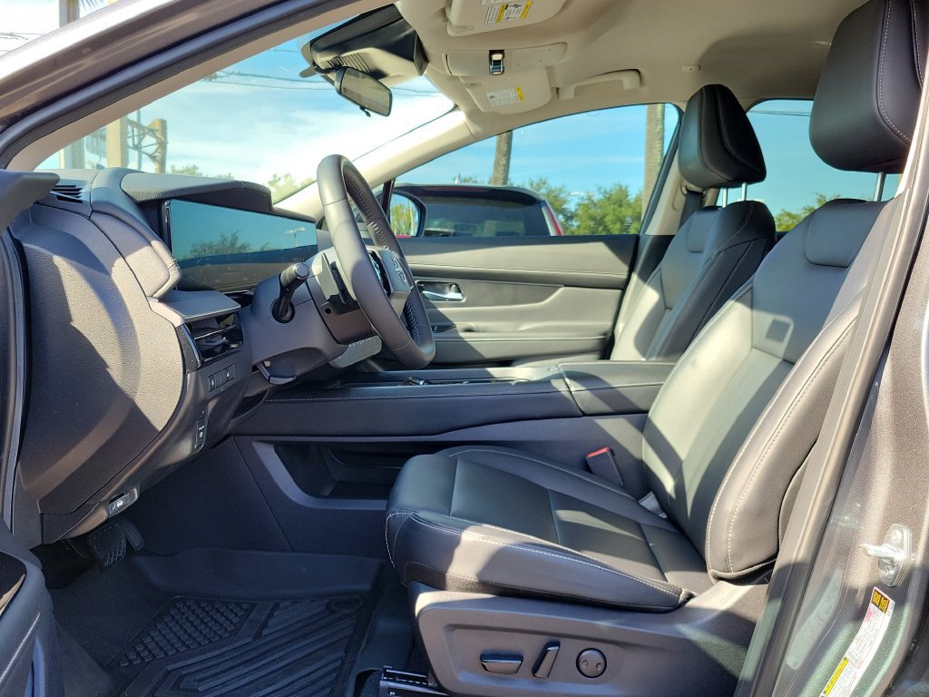 Used 2025 Nissan Murano SV FWD image 23
