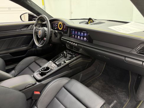 Certified 2026 Porsche 911 Carrera GTS RWD image 23
