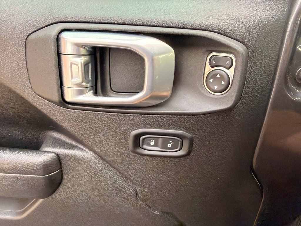 Used 2023 Jeep Wrangler Unlimited Sport AWD/4WD image 27