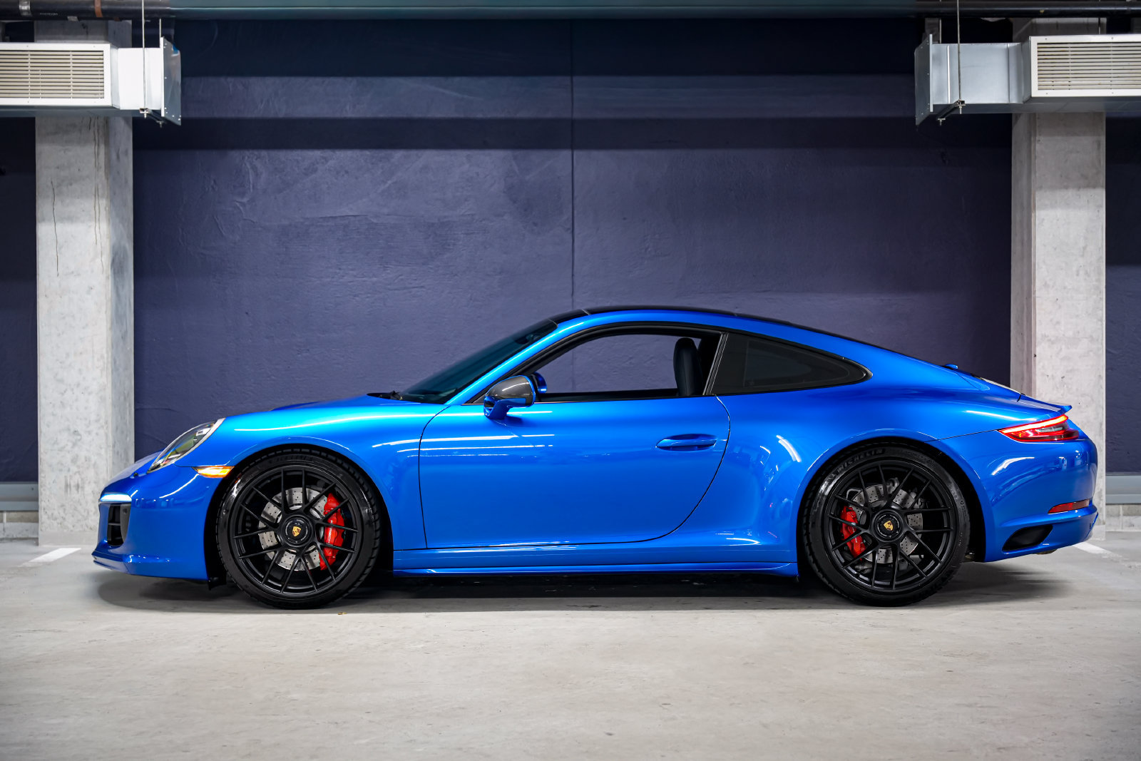 Used 2017 Porsche 911 Carrera GTS RWD image 7