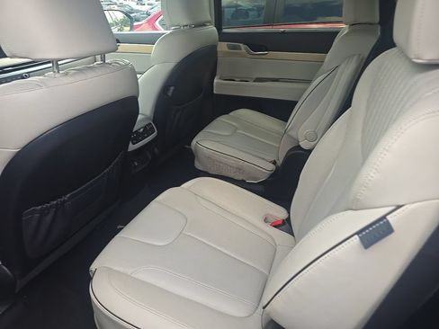 Used 2024 Hyundai Palisade Limited AWD/4WD image 8