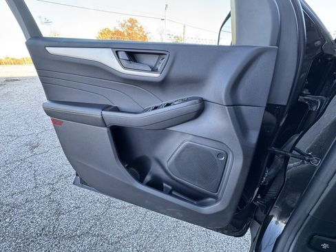 Used 2022 Ford Escape SE w/ Convenience Package image 27