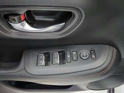 Used 2025 Honda HR-V Sport image 26