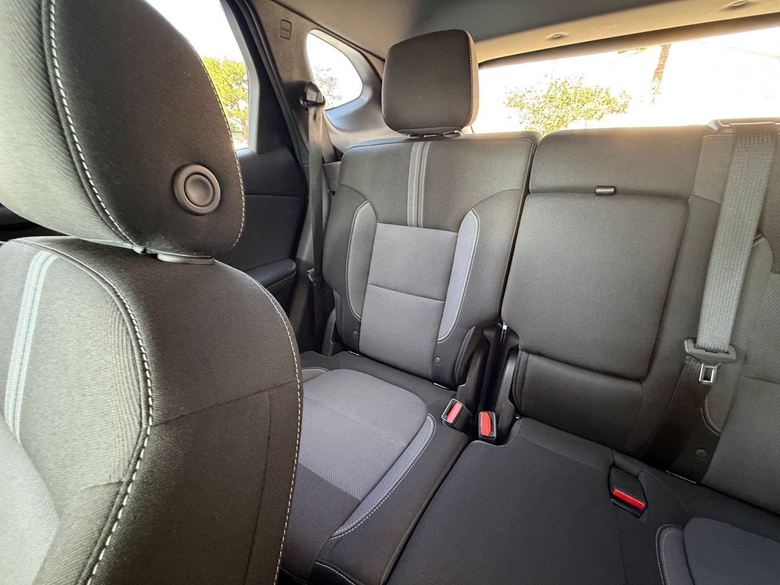 Used 2025 Chevrolet Blazer LT FWD image 36