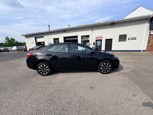 Used 2014 Toyota Corolla LE FWD image 19