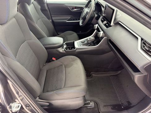 Used 2024 Toyota RAV4 SE w/ Weather Package AWD/4WD image 23
