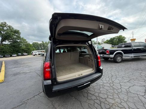Used 2017 Chevrolet Suburban LT AWD/4WD image 21