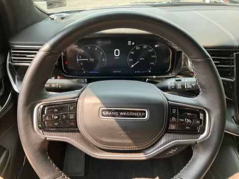 Used 2023 Jeep Grand Wagoneer Series II AWD/4WD image 12