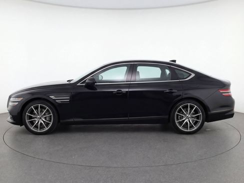 Used 2025 Genesis G70 2.5T image 5