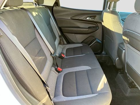 Used 2023 Chevrolet TrailBlazer LT FWD image 25