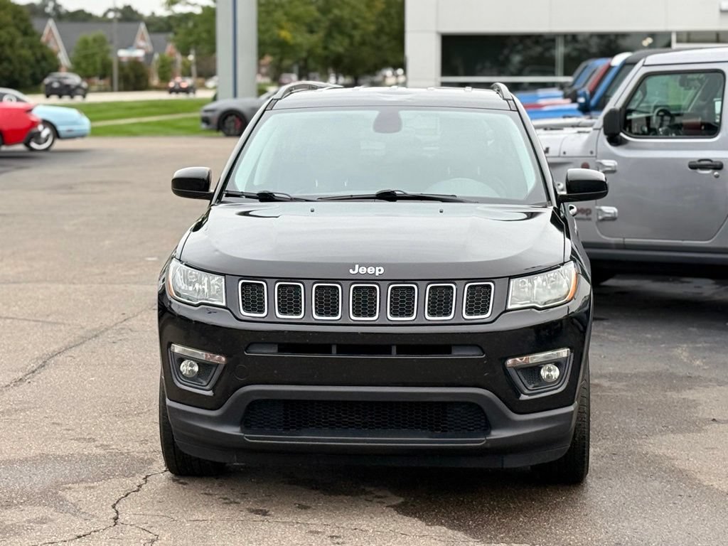 Used 2018 Jeep Compass Latitude w/ Cold Weather Group AWD/4WD image 26
