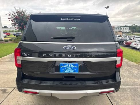 Used 2023 Ford Expedition XLT RWD image 6
