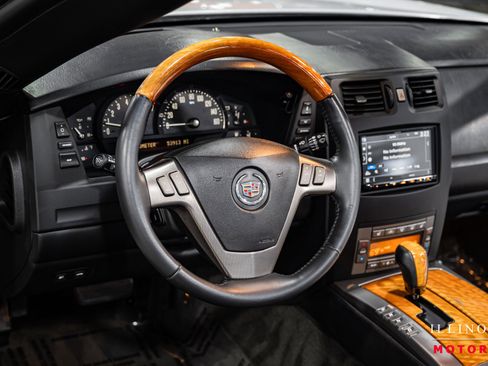 Used 2004 Cadillac XLR image 19