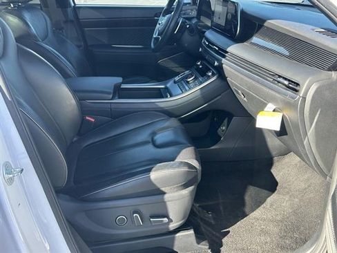 Used 2024 Hyundai Palisade Calligraphy image 21