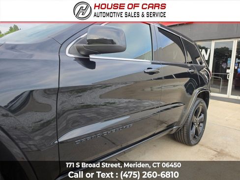 Used 2015 Jeep Grand Cherokee Altitude AWD/4WD image 18
