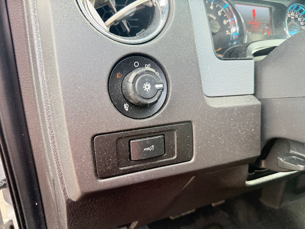 Used 2011 Ford F150 XLT w/ XLT Chrome Pkg AWD/4WD image 16