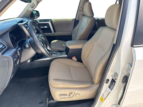 Used 2022 Toyota 4Runner SR5 AWD/4WD image 21