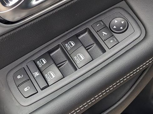 New 2026 Chrysler Pacifica Limited w/ S Appearance Package image 20