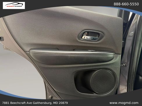 Used 2019 Honda HR-V LX image 12
