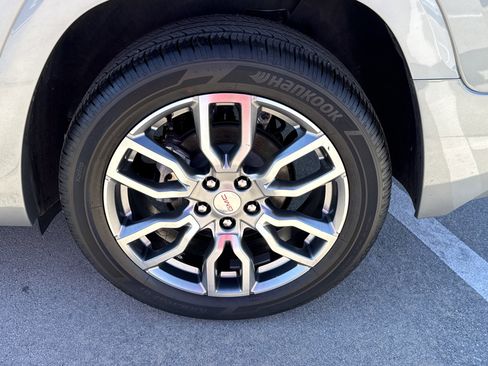 Used 2024 GMC Terrain Denali w/ Denali Premium Package image 21