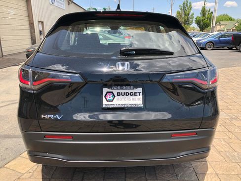 Used 2025 Honda HR-V LX image 3