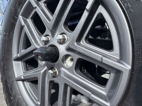 Used 2025 Jeep Wrangler Sport S image 18