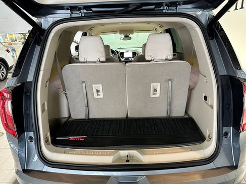 Used 2021 GMC Acadia Denali image 31